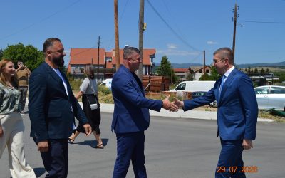 Премиерот Христијан Мицкоски во работна посета на Општина Делчево: Увид во капиталните инфраструктурни проекти